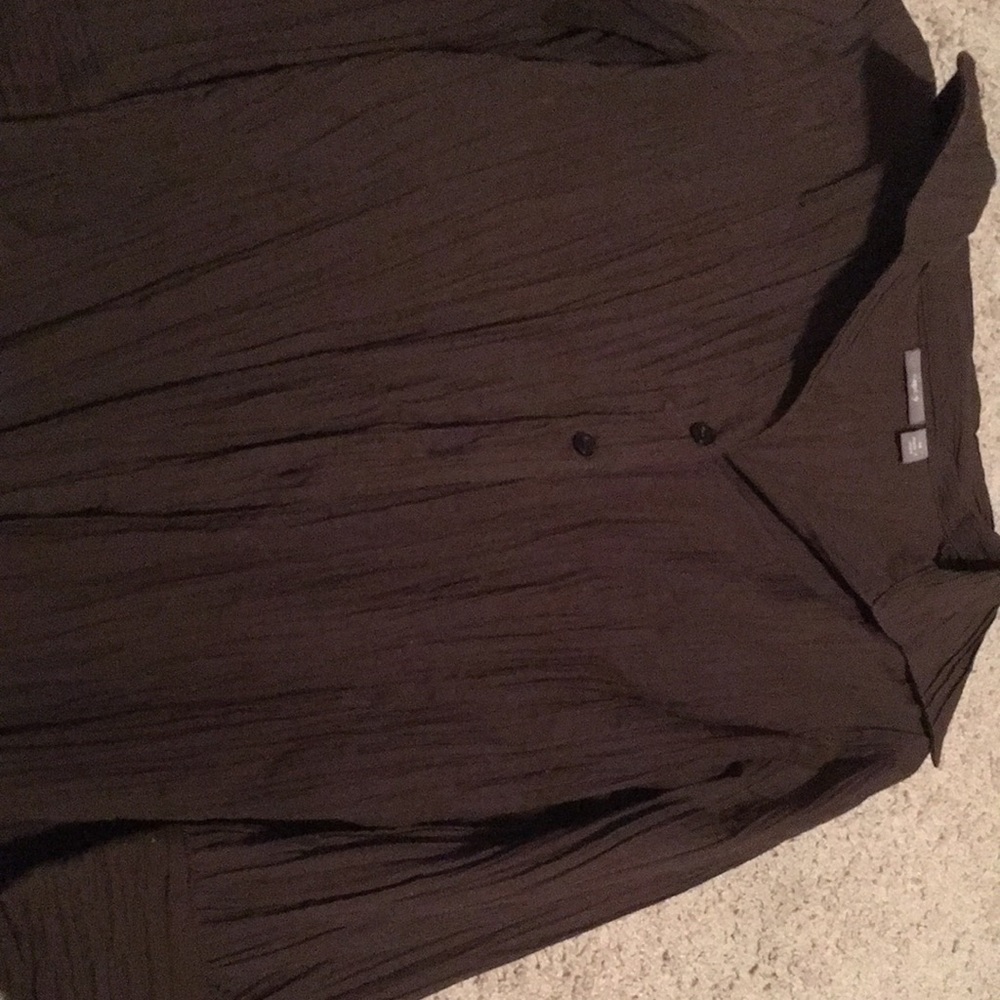 It’s been worn a few times not much wear in it. good if you need a dress shirt
